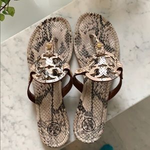 Tory Burch snake print Miller Flip Flops 😍